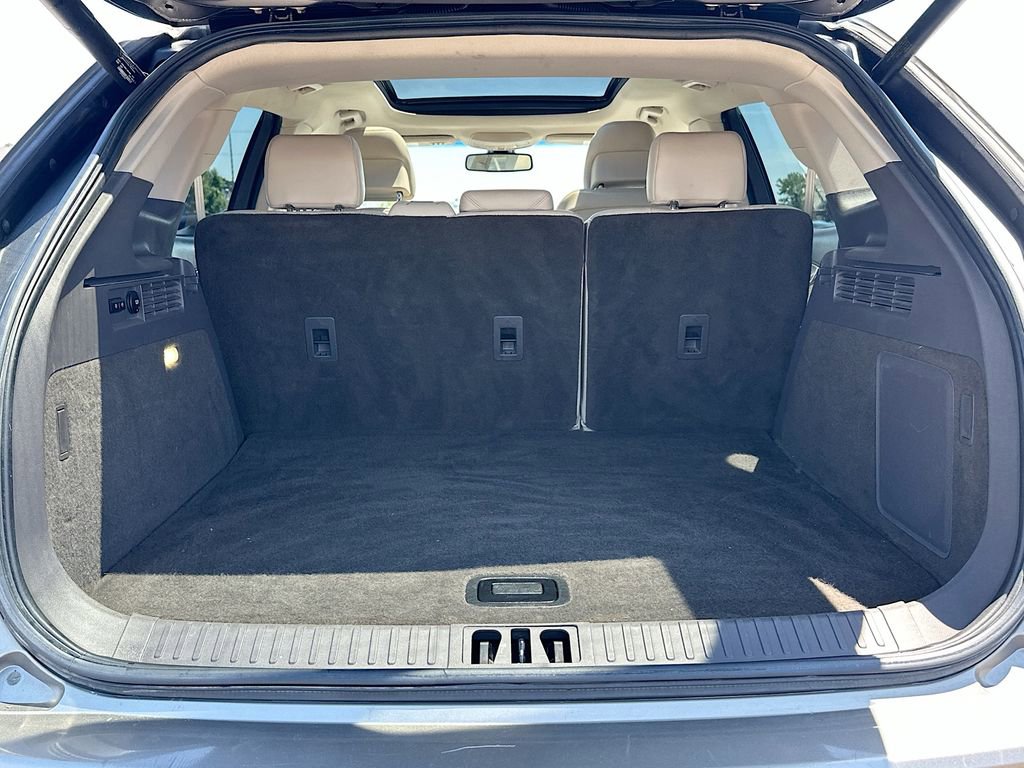 Used 2016 Lincoln MKX Reserve w/ Technology Package FWD image 16