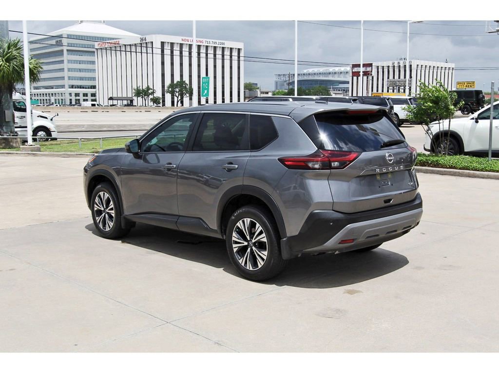 Used 2023 Nissan Rogue SV FWD image 4