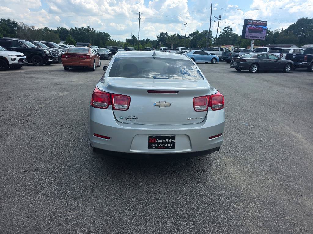 Used 2015 Chevrolet Malibu LT FWD image 3