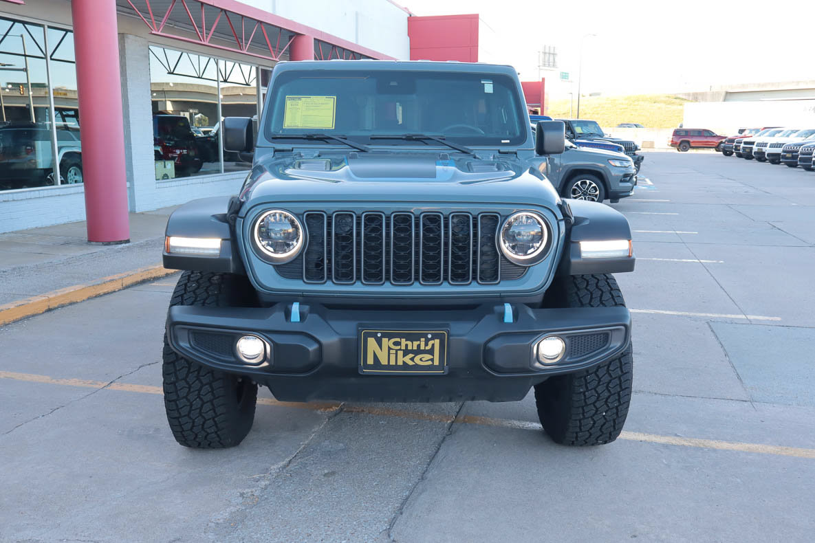 Used 2024 Jeep Wrangler Unlimited Rubicon 4xe AWD/4WD image 3