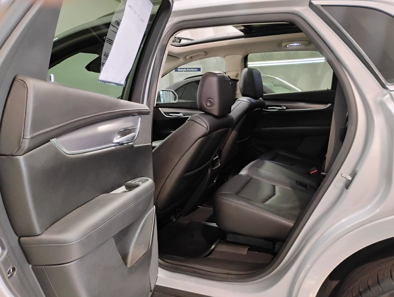 Used 2018 Cadillac XT5 Luxury w/ Driver Awareness Package image 95