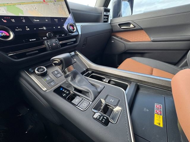 Used 2025 Lexus GX 550 image 25