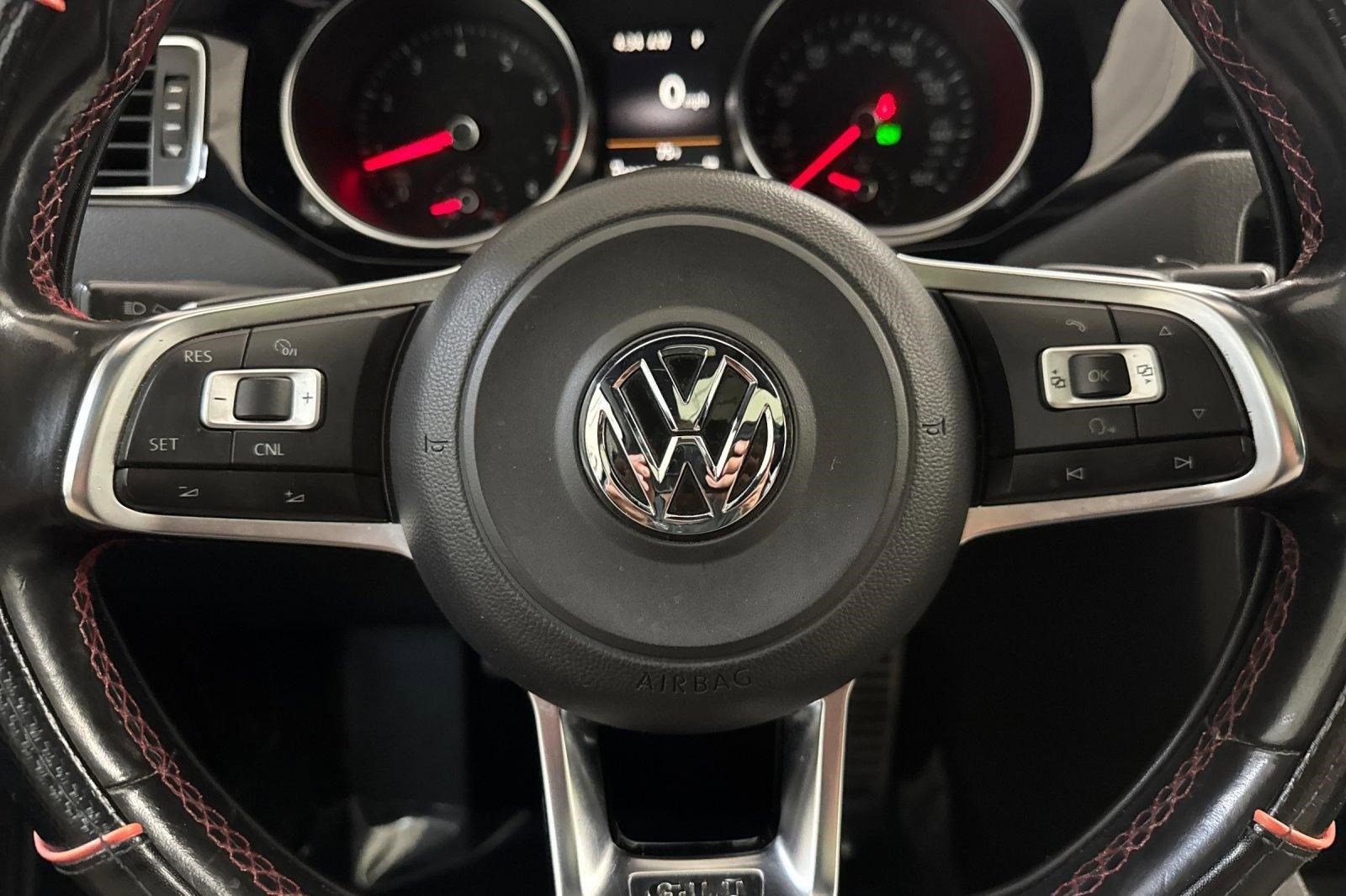 Used 2016 Volkswagen Jetta GLI SE FWD image 18