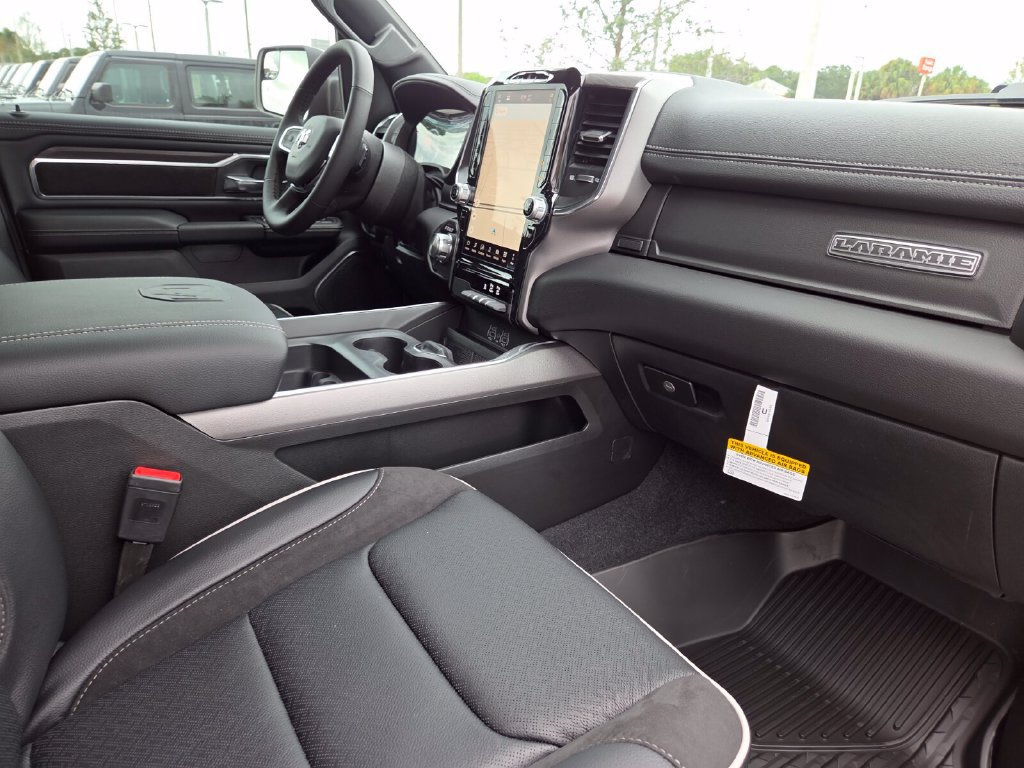 New 2027 RAM 1500 Laramie AWD/4WD image 14