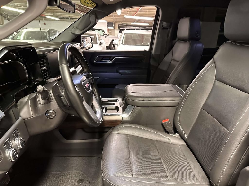 Used 2023 GMC Sierra 1500 SLT w/ SLT Premium Plus Package AWD/4WD image 15