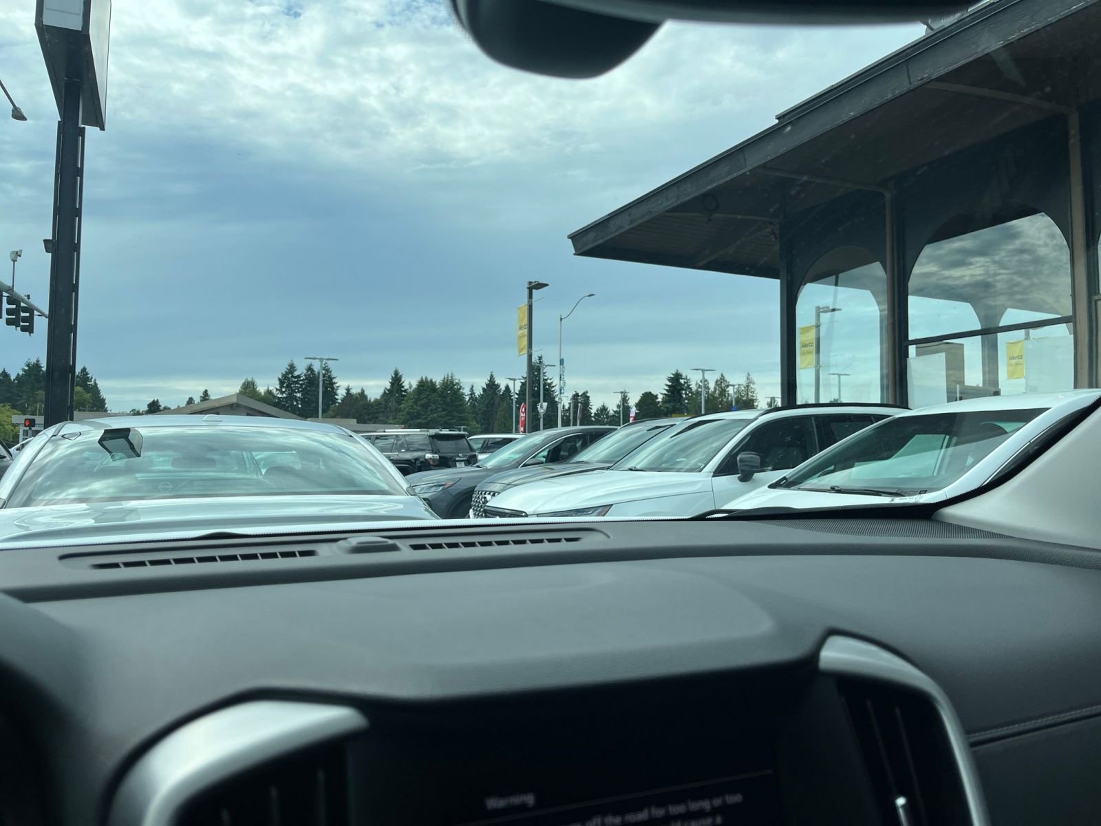 Used 2024 GMC Terrain SLE image 18