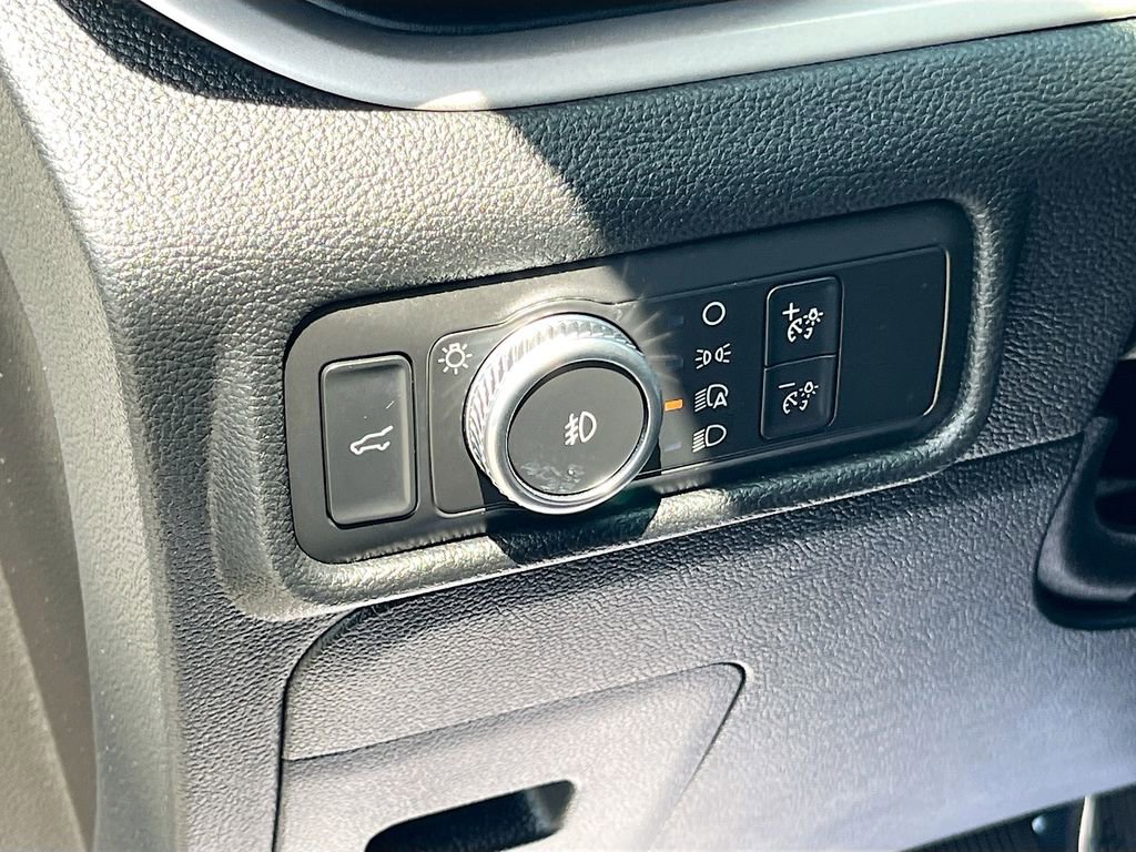 Used 2021 Ford Explorer XLT w/ Equipment Group 202A RWD image 10