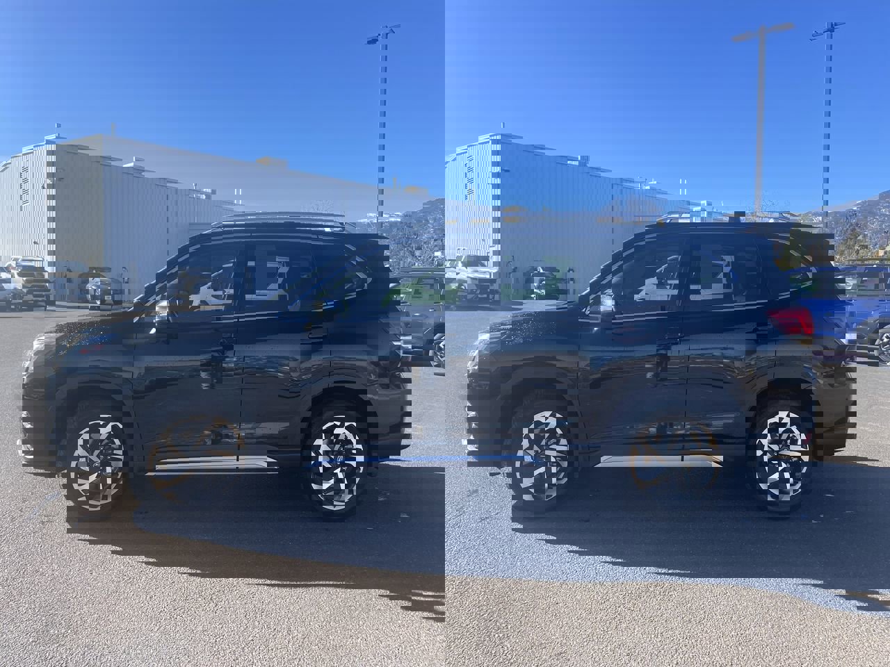 Used 2023 Subaru Forester Touring w/ Popular Package #2 image 4