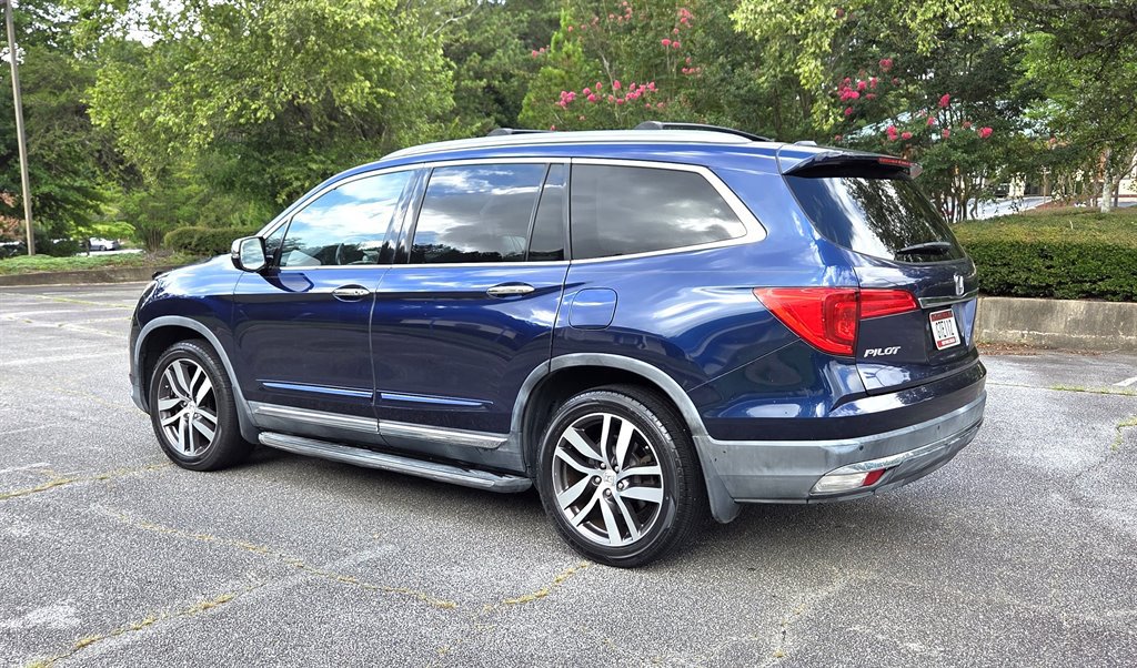 Used 2016 Honda Pilot Touring image 12