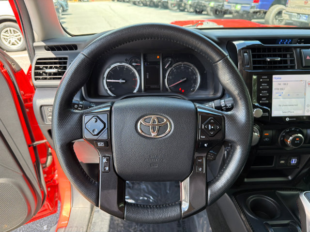 Used 2024 Toyota 4Runner TRD Off-Road Premium w/ Moonroof Package AWD/4WD image 25