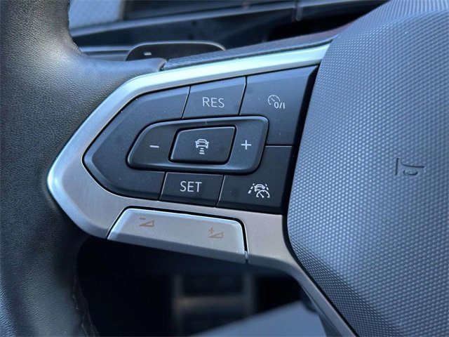 Used 2025 Volkswagen Atlas Peak Edition SE image 15