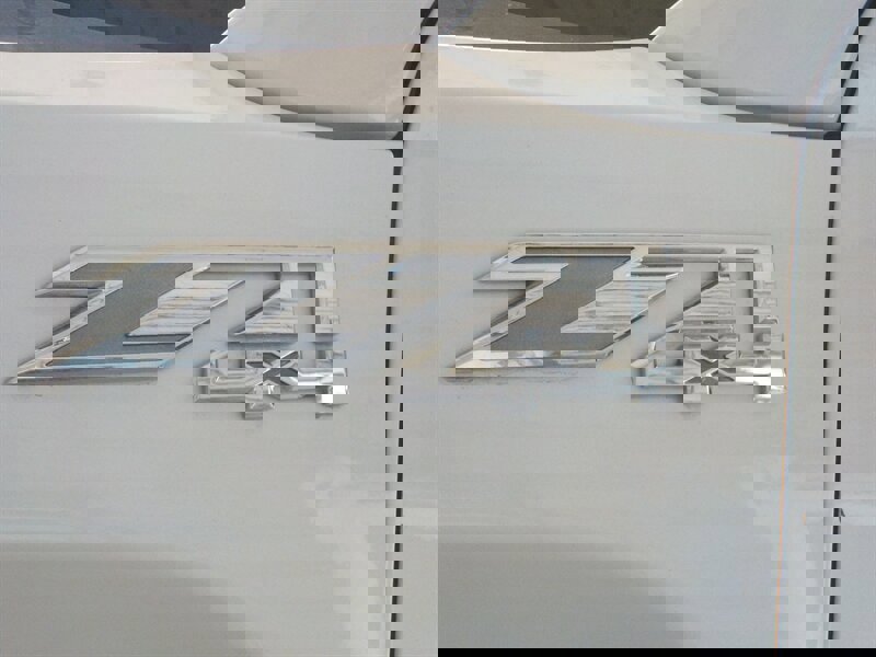 Used 2018 GMC Sierra 1500 SLT image 18