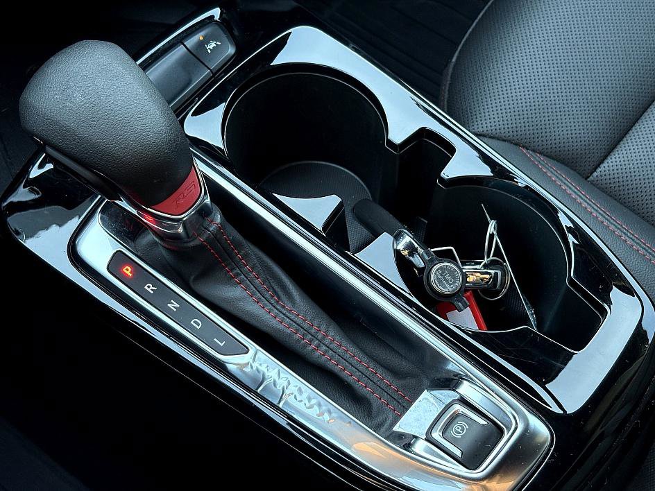 Certified 2024 Chevrolet Trax RS w/ Sunroof Package image 25