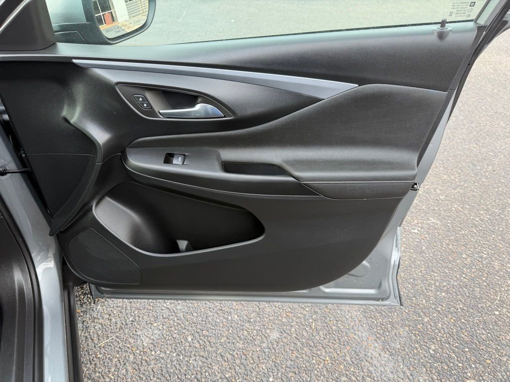 Used 2025 Buick Envista Preferred w/ Convenience I Package image 21