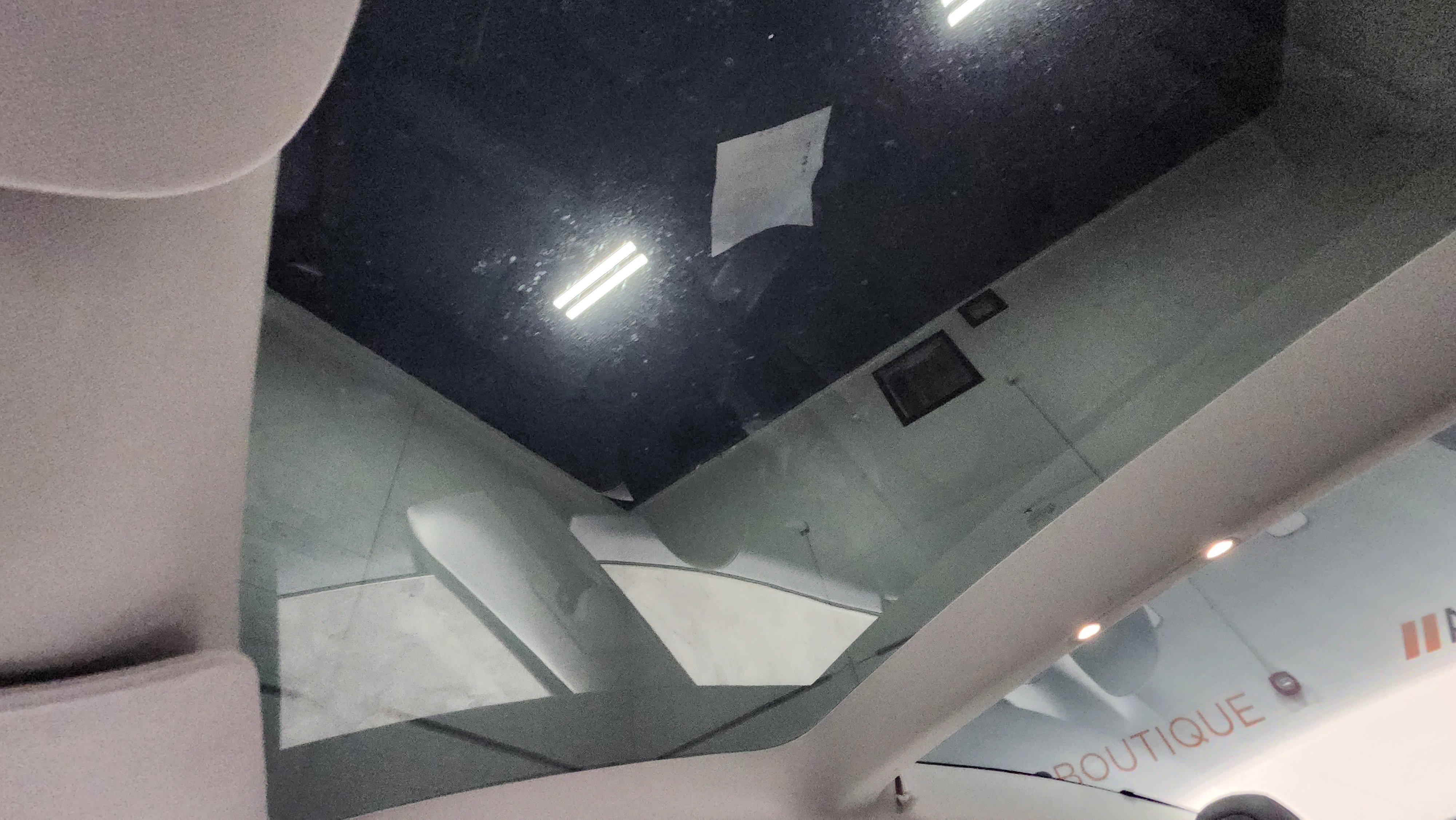 Used 2023 Tesla Model 3 Standard Range image 2