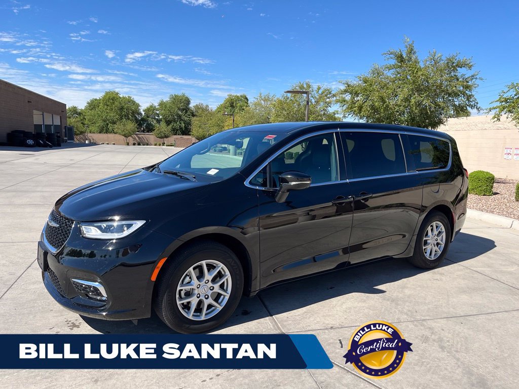 Used 2026 Chrysler Pacifica Select FWD 360° Tour