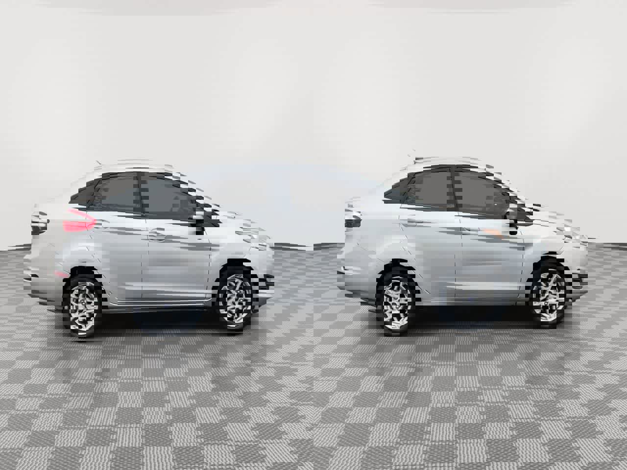 Used 2017 Ford Fiesta SE image 9