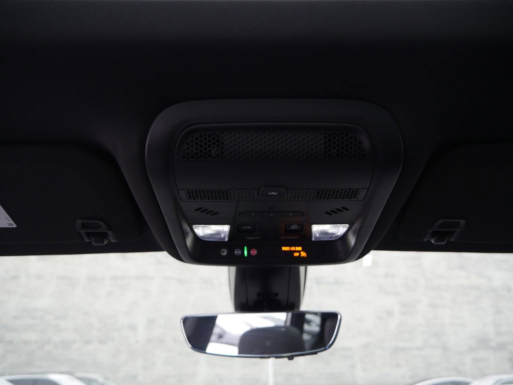 Used 2024 Cadillac XT6 Premium Luxury w/ Technology Package image 37