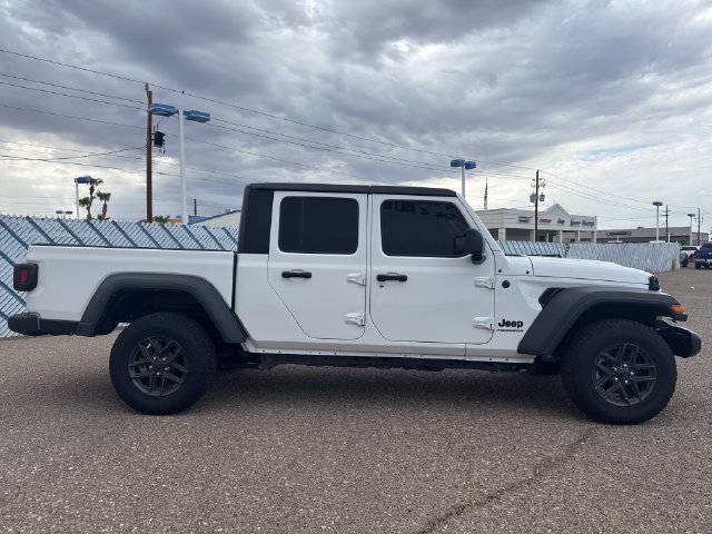 Used 2025 Jeep Gladiator Sport AWD/4WD image 6