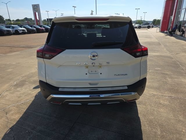Used 2021 Nissan Rogue Platinum FWD image 12