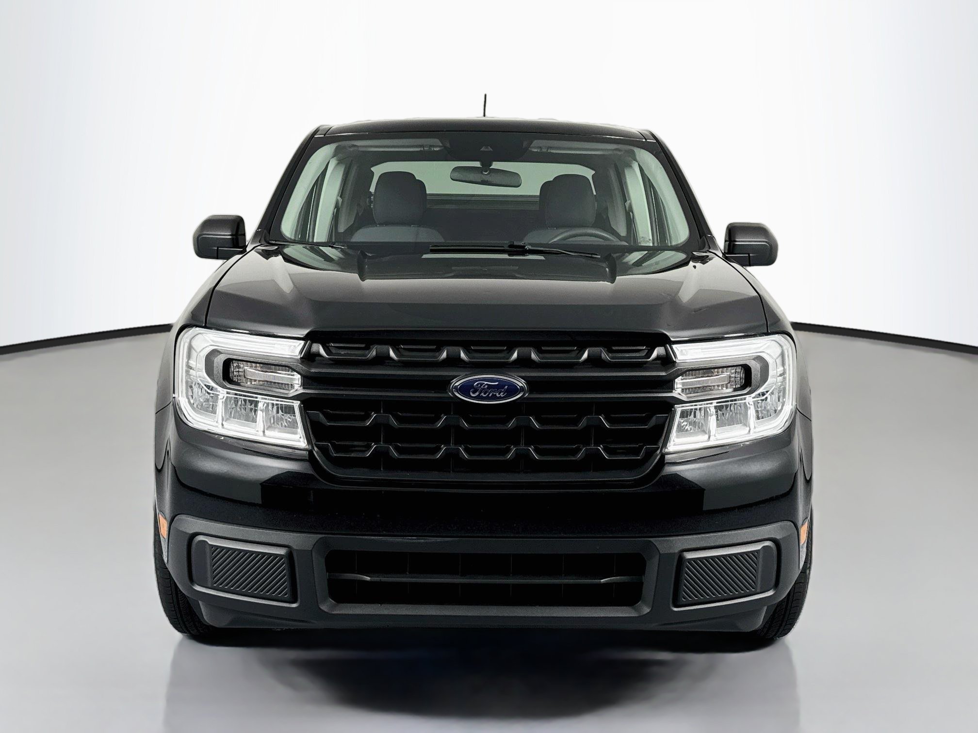 Used 2022 Ford Maverick XL FWD image 2
