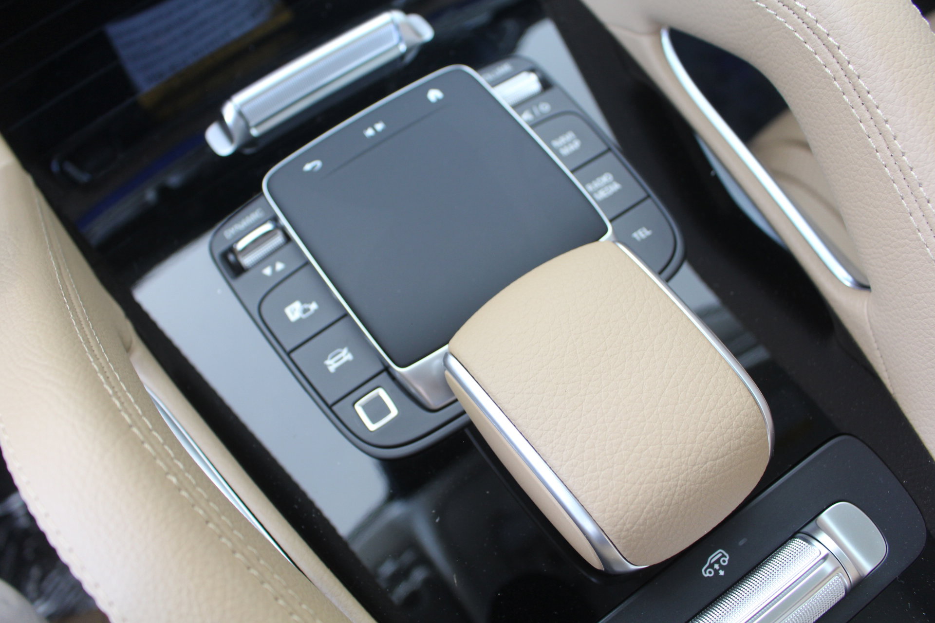 New 2026 Mercedes-Benz GLS 450 4MATIC image 32