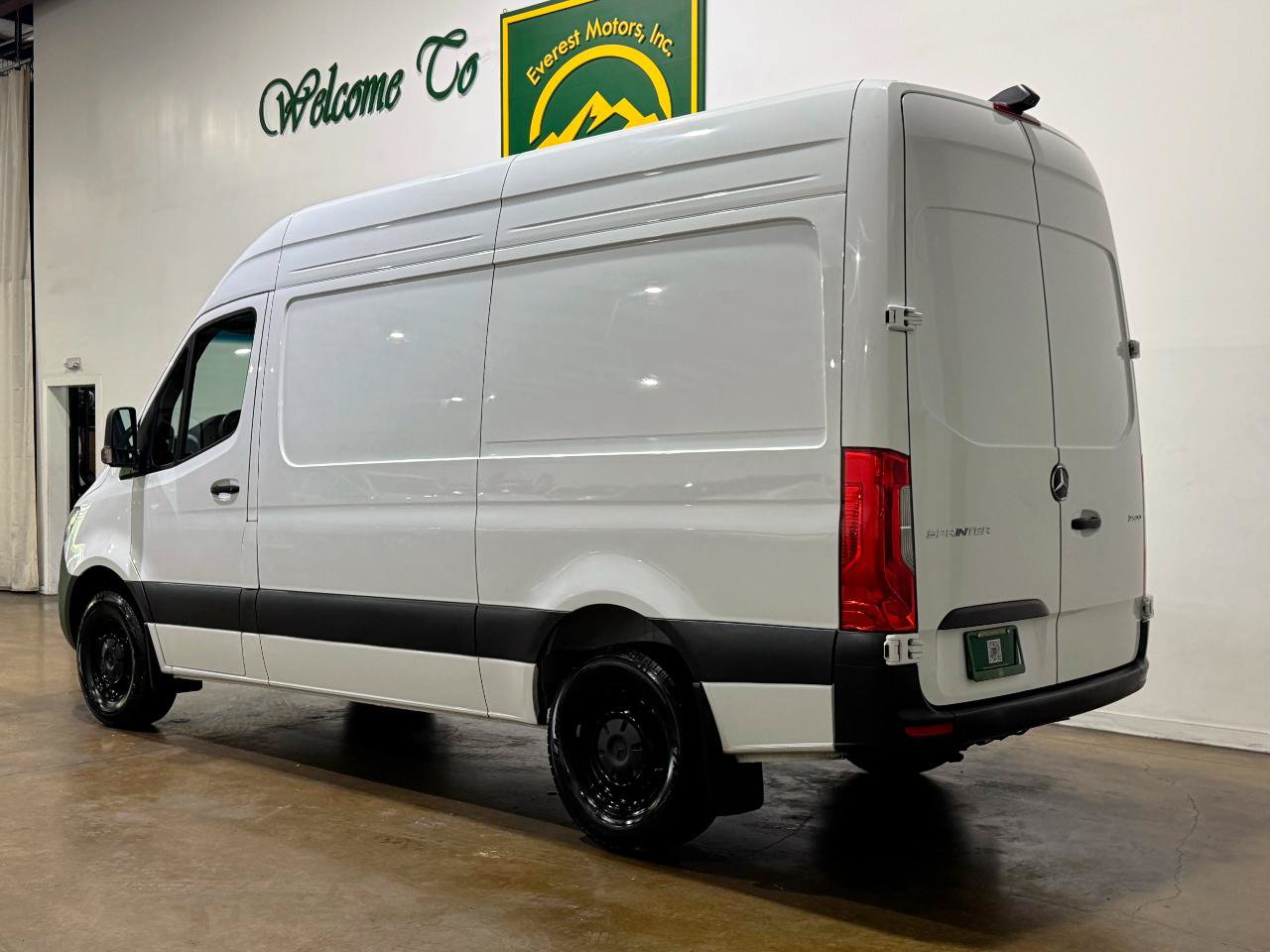 Used 2025 Mercedes-Benz Sprinter 2500 image 5