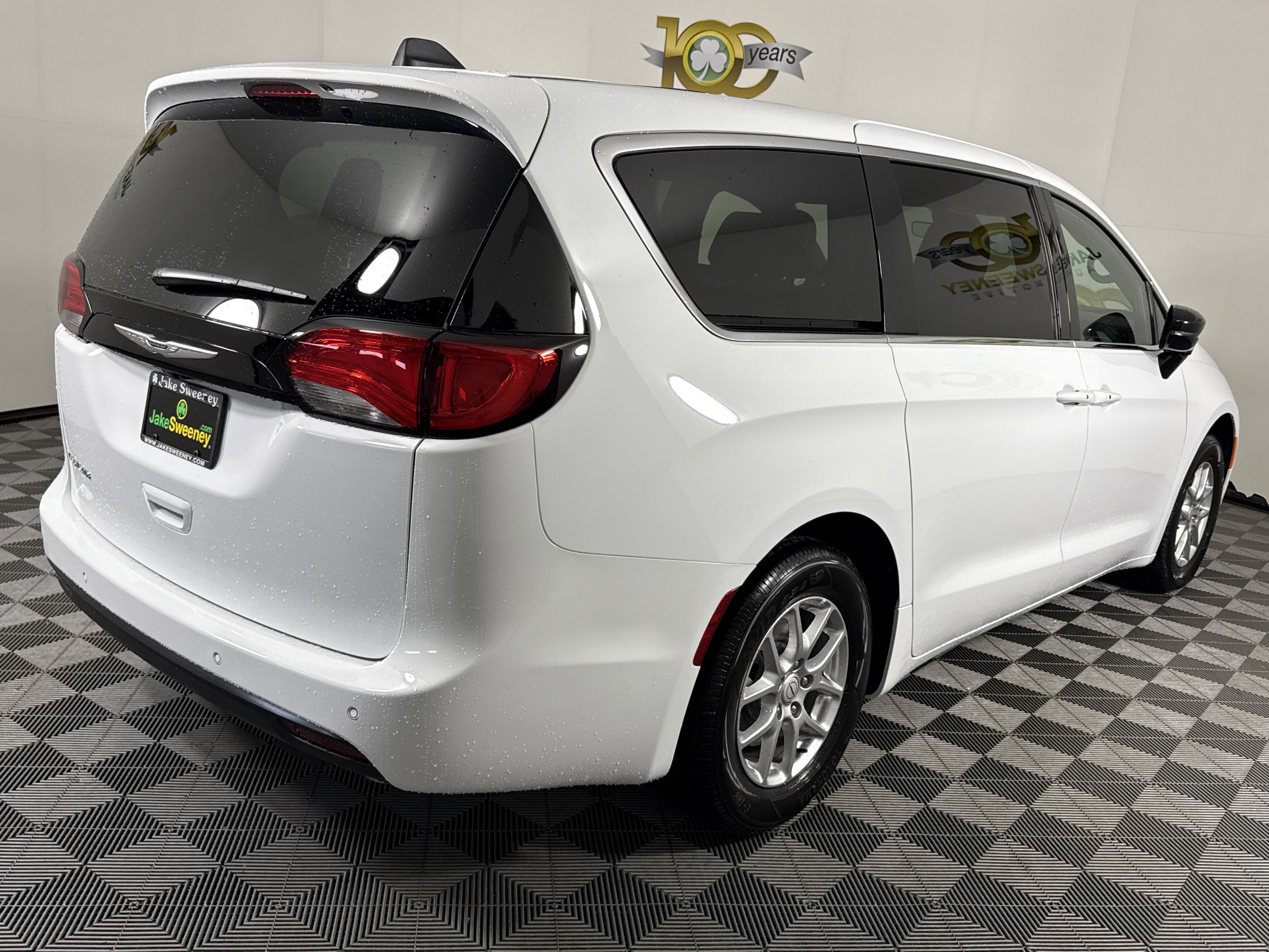 New 2026 Chrysler Voyager LX image 10