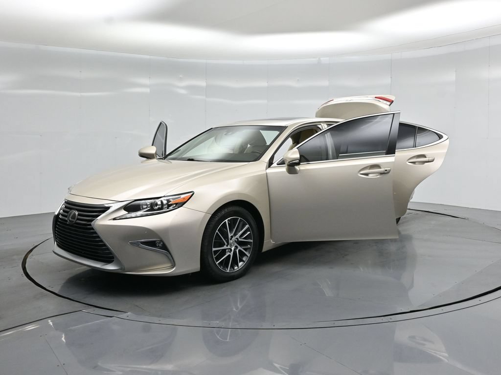 Used 2017 Lexus ES 350 w/ Navigation System Package FWD image 32