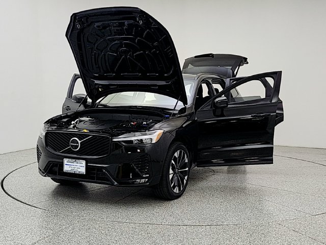 Certified 2026 Volvo XC60 B5 Plus AWD/4WD image 9
