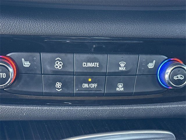 Used 2018 Buick Regal Essence w/ Driver Confidence Package #1 image 35