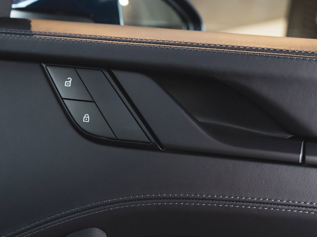 Used 2024 Porsche 911 Carrera GTS image 34