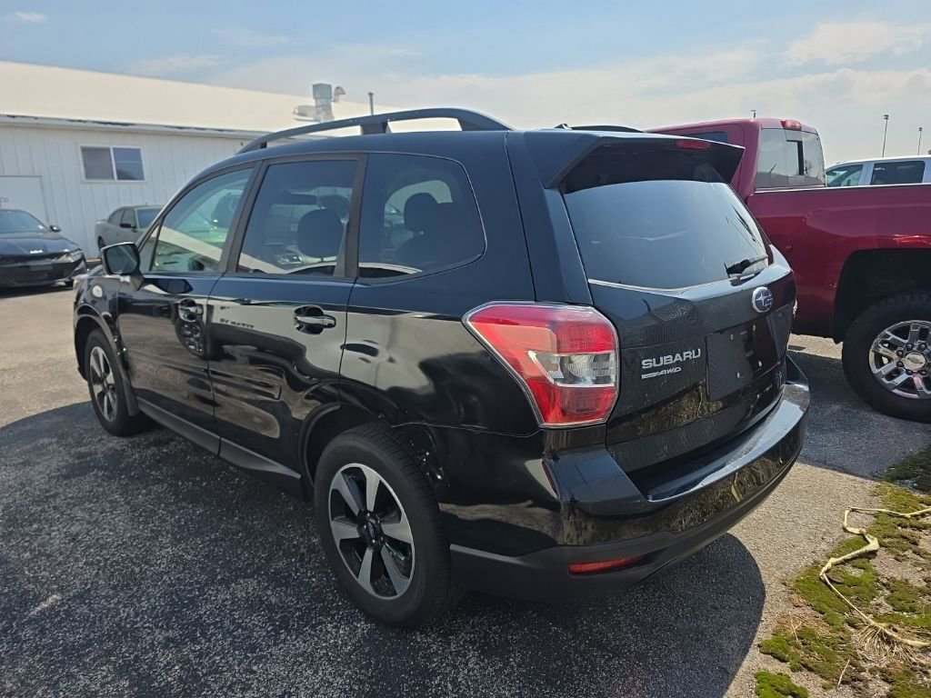 Used 2014 Subaru Forester 2.5i Premium w/ All-Weather Package image 2