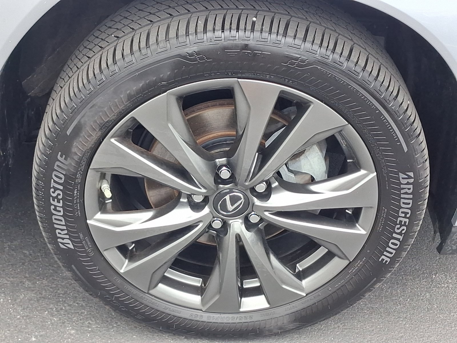 Used 2023 Lexus UX 250h F Sport AWD/4WD image 8