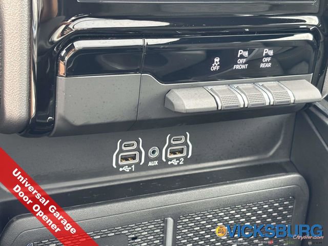 New 2026 RAM 1500 4x4 Crew Cab image 34
