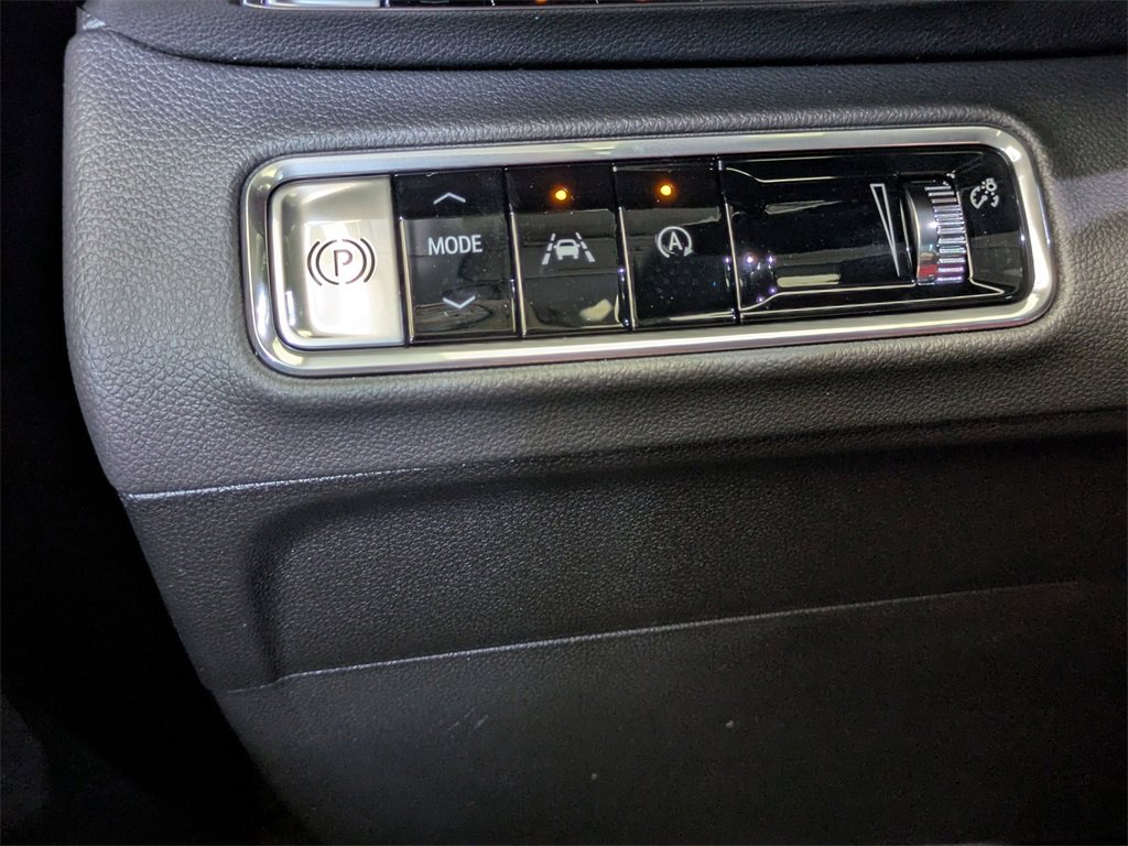 New 2025 Buick Envision Sport Touring image 21