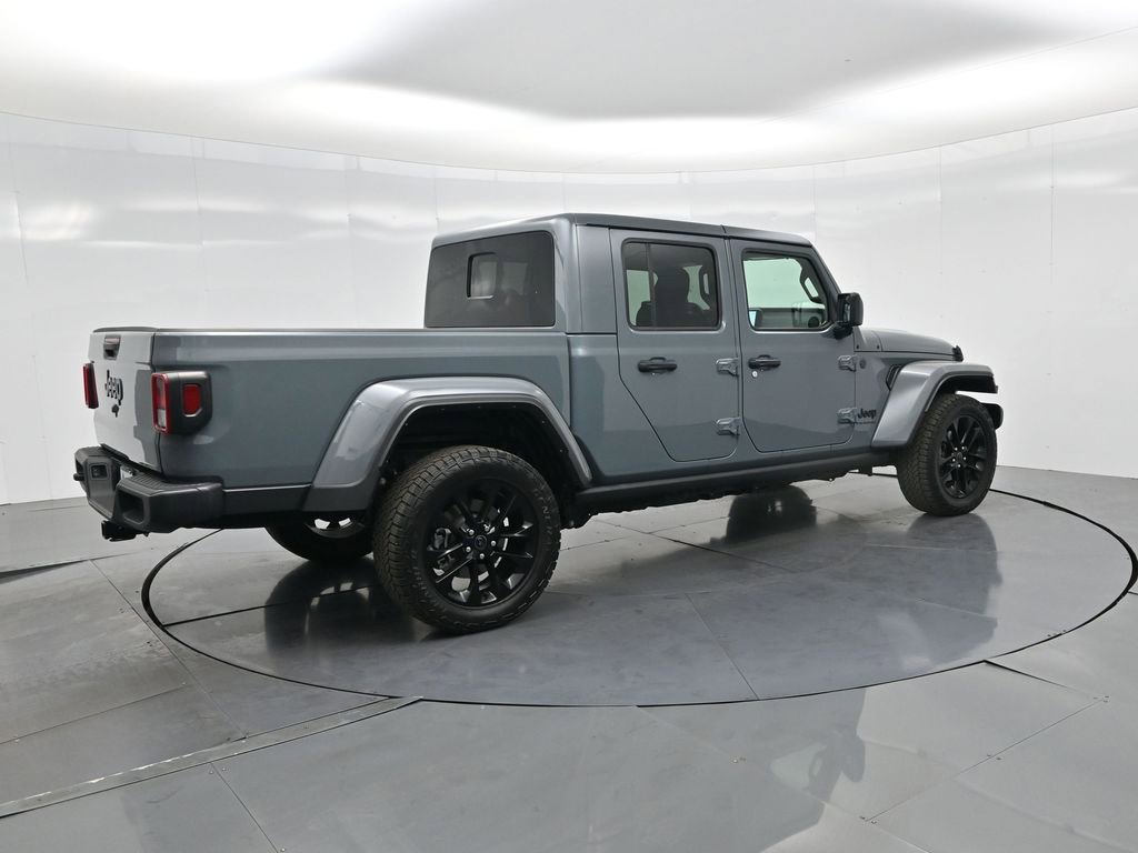 Used 2024 Jeep Gladiator Sport image 7