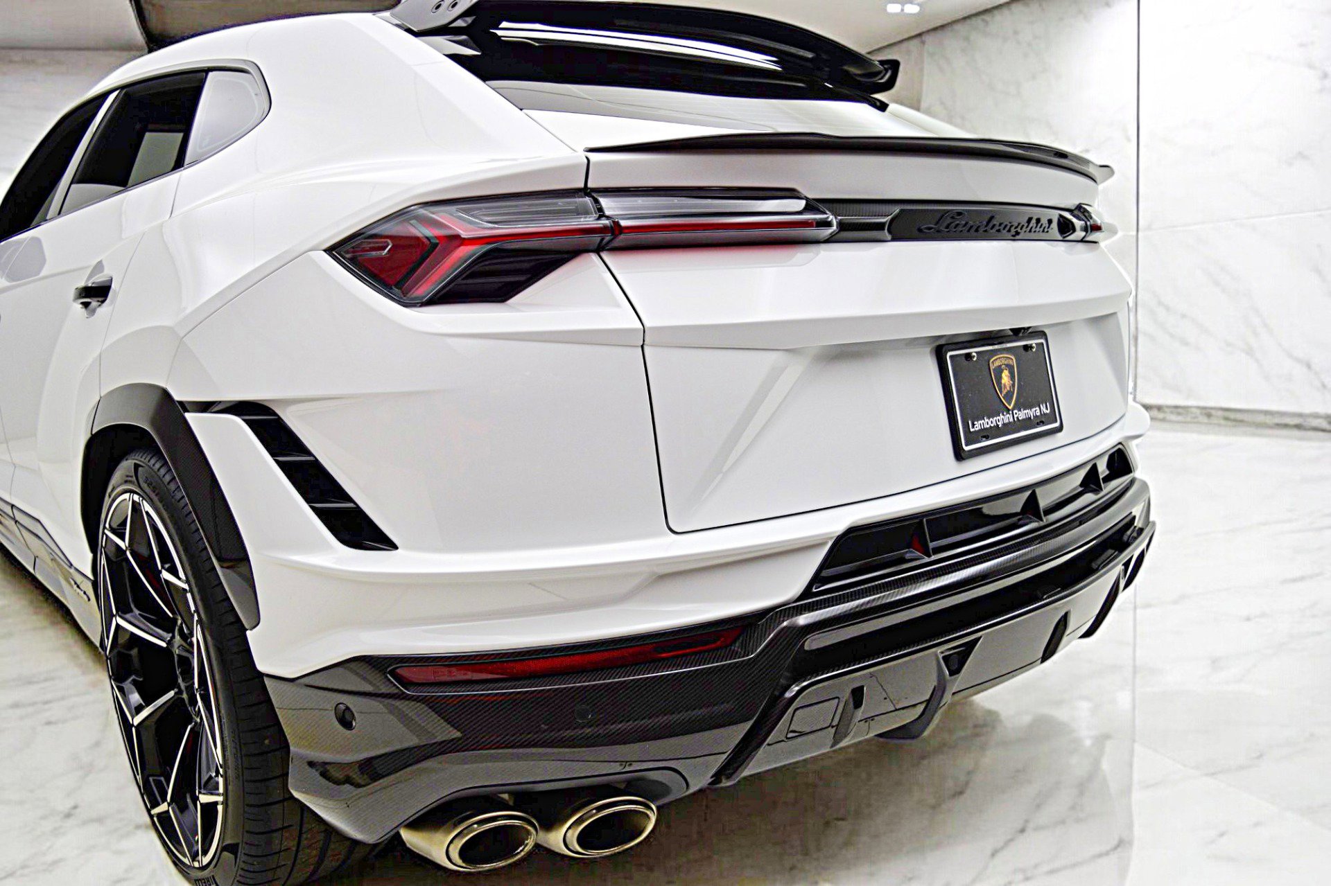 Used 2024 Lamborghini Urus Performante image 19