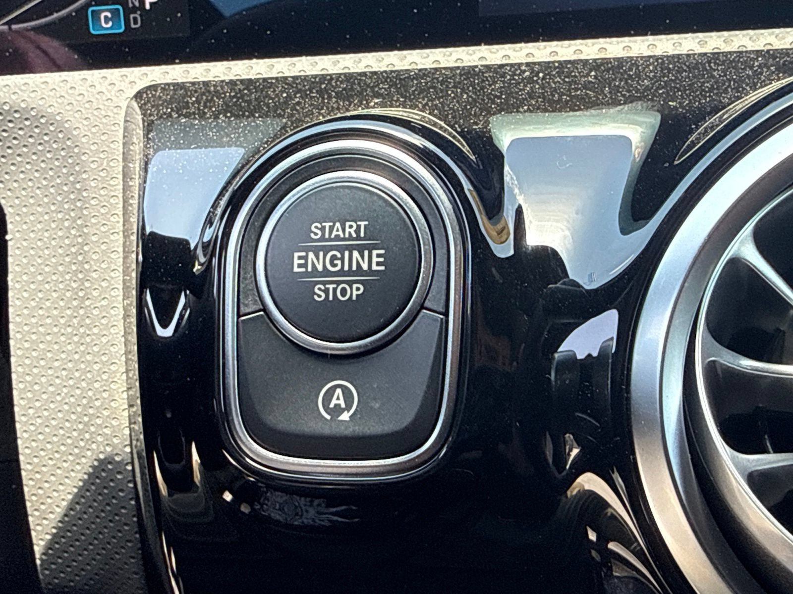 Used 2025 Mercedes-Benz CLA 250 image 26