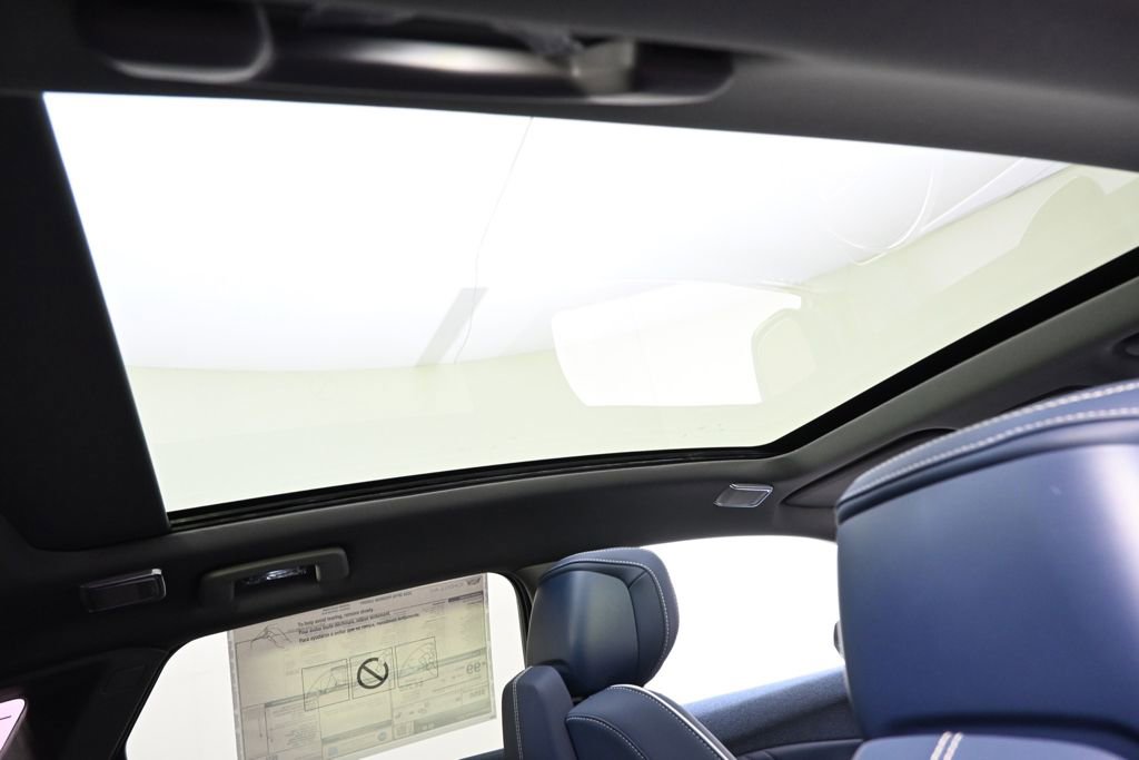 New 2026 Cadillac Optiq Luxury 2 image 17