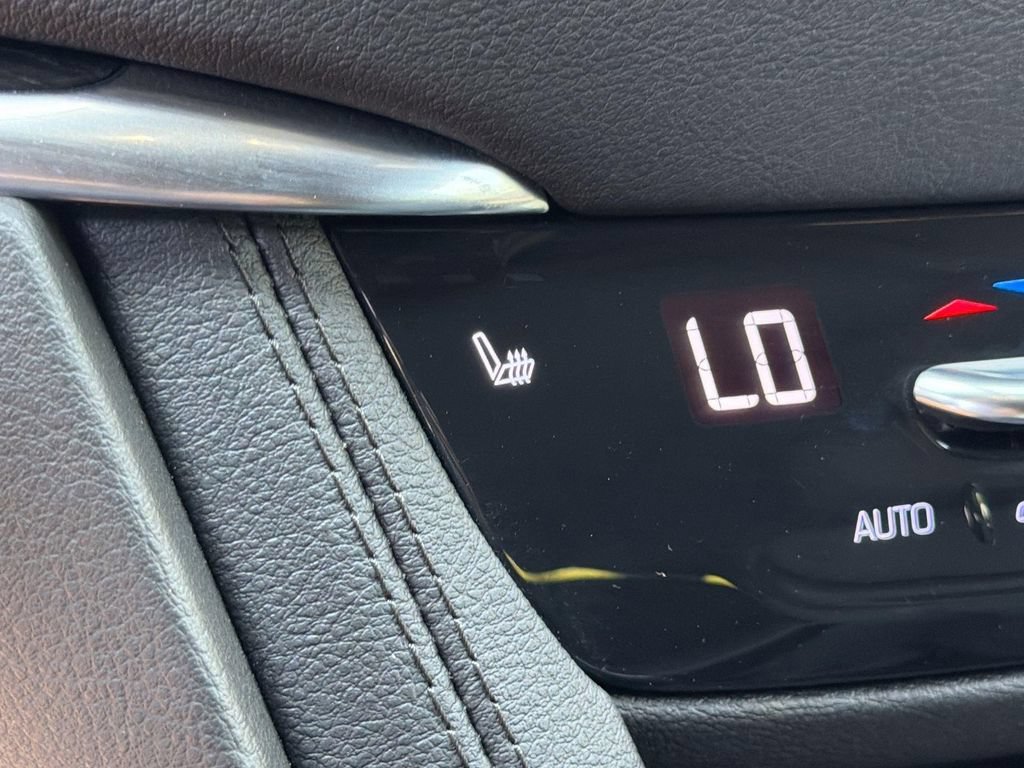 Certified 2023 Cadillac XT5 Premium Luxury FWD image 19