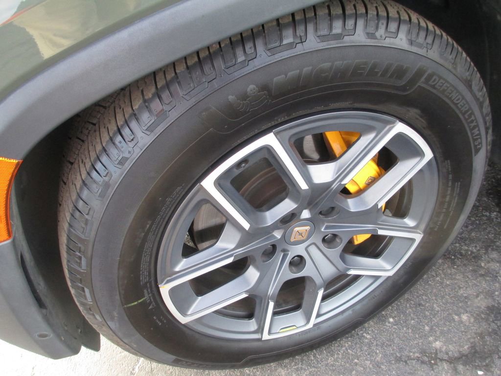 Used 2022 Rivian R1T Launch Edition image 13