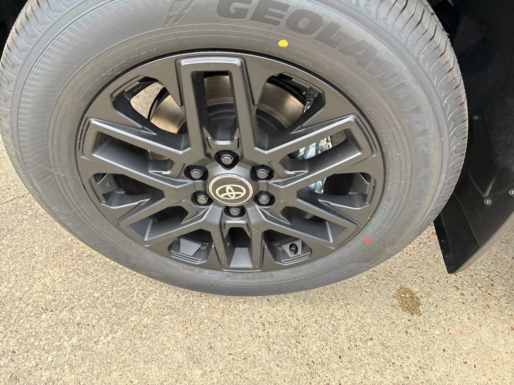 New 2026 Toyota Tundra SR5 image 33