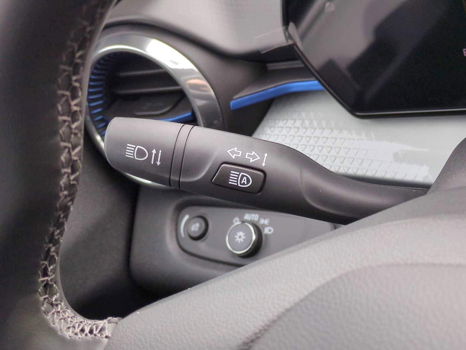 New 2026 Chevrolet Trax LT w/ Driver Confidence Package image 25