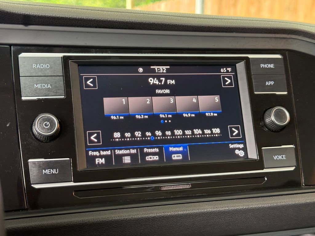 Used 2021 Volkswagen Jetta SE image 6