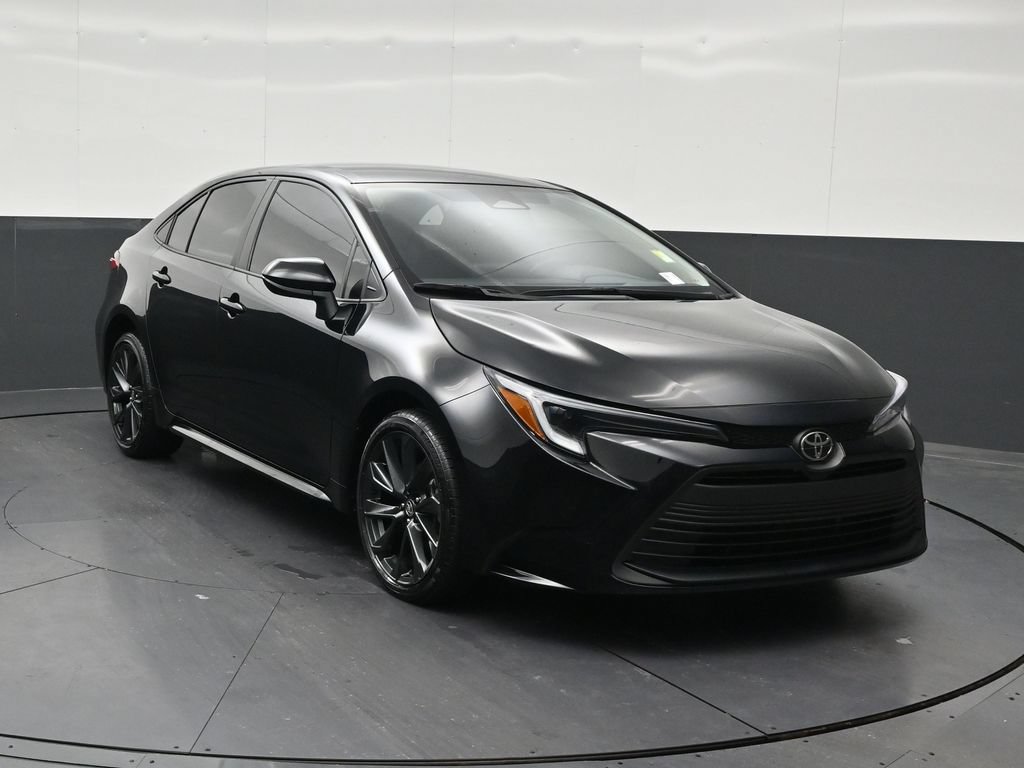 Used 2026 Toyota Corolla LE FWD image 8