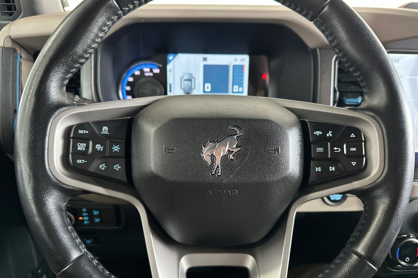 Used 2023 Ford Bronco Wildtrak image 24