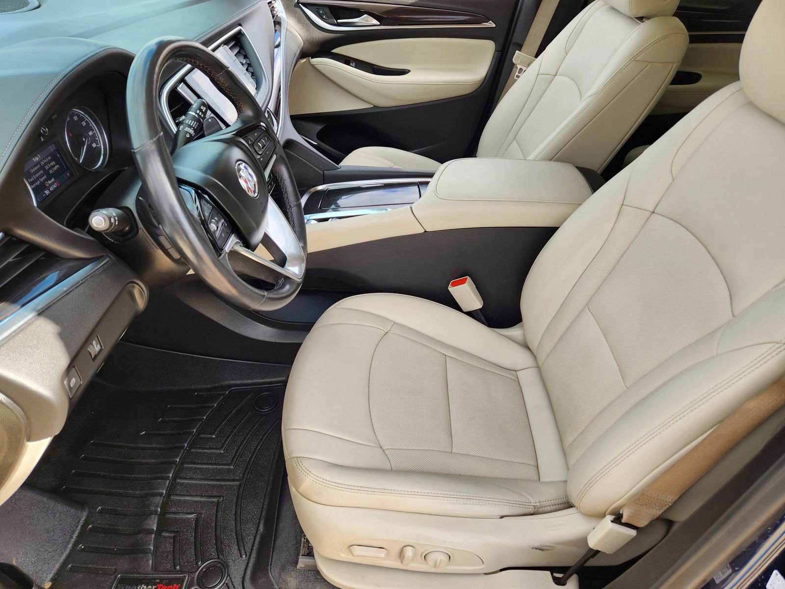 Used 2024 Buick Enclave Essence image 17