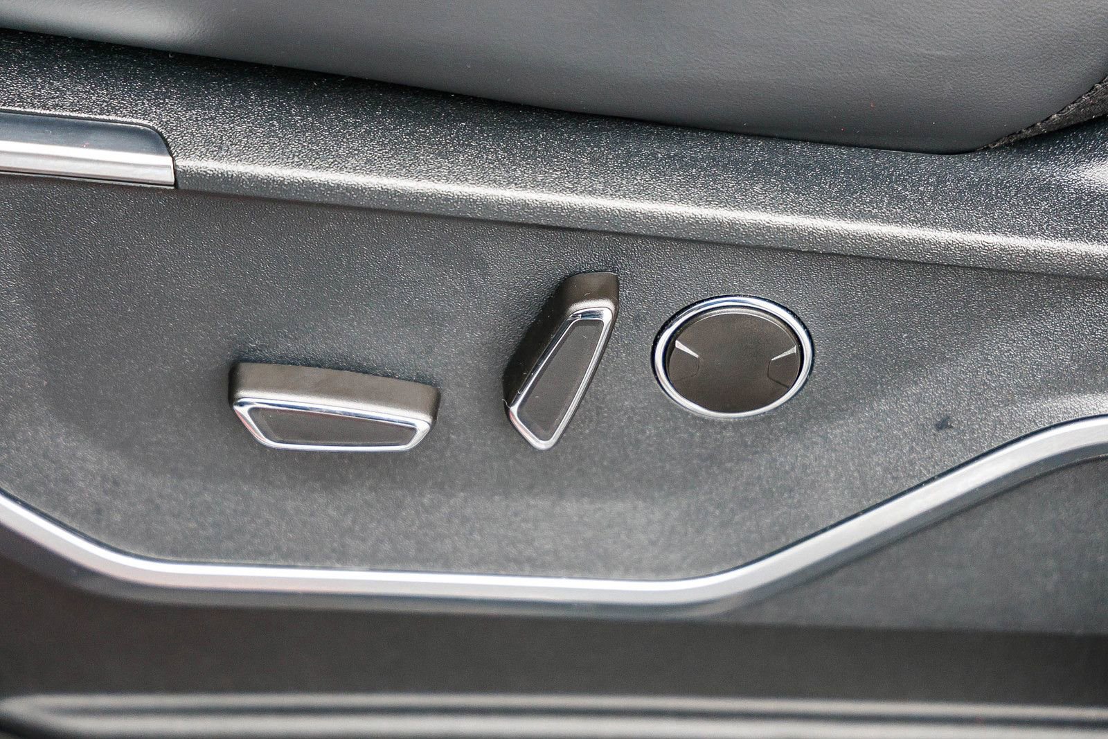 Used 2025 Ford F150 Raptor image 22