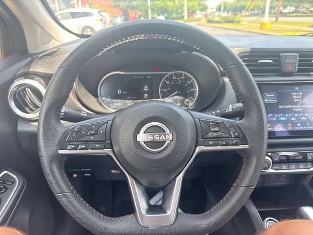 Used 2024 Nissan Versa SR FWD image 17